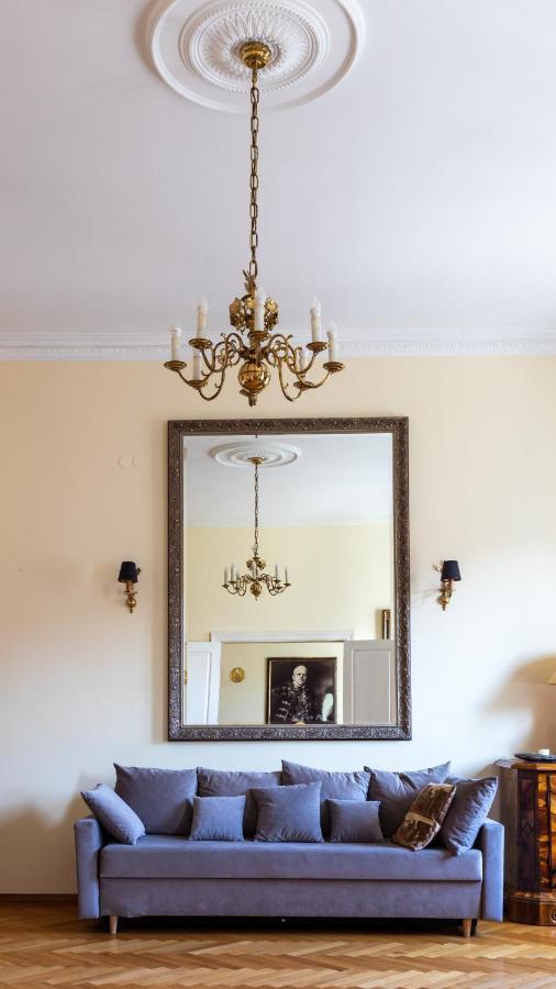 Apartament Luster I Obrazow Warsawa Bagian luar foto