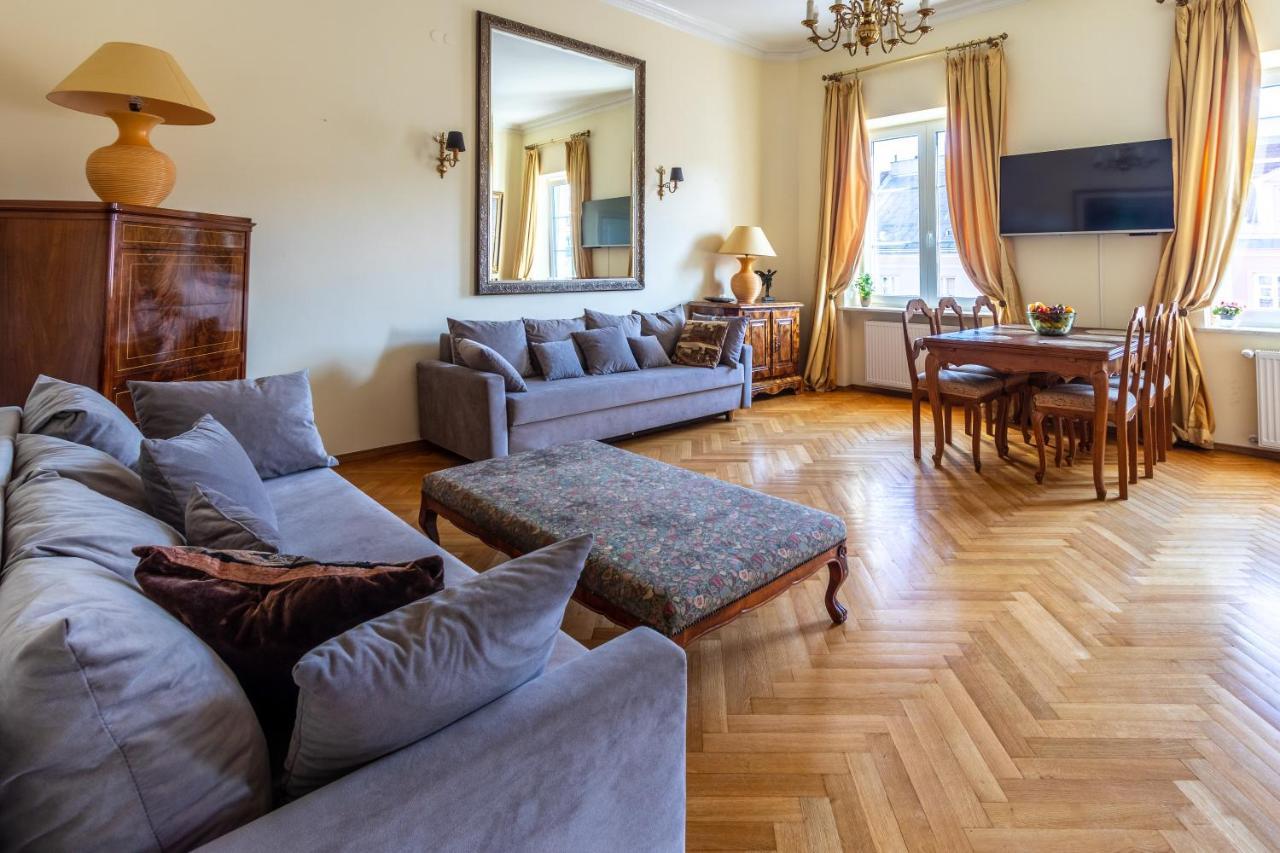 Apartament Luster I Obrazow Warsawa Bagian luar foto